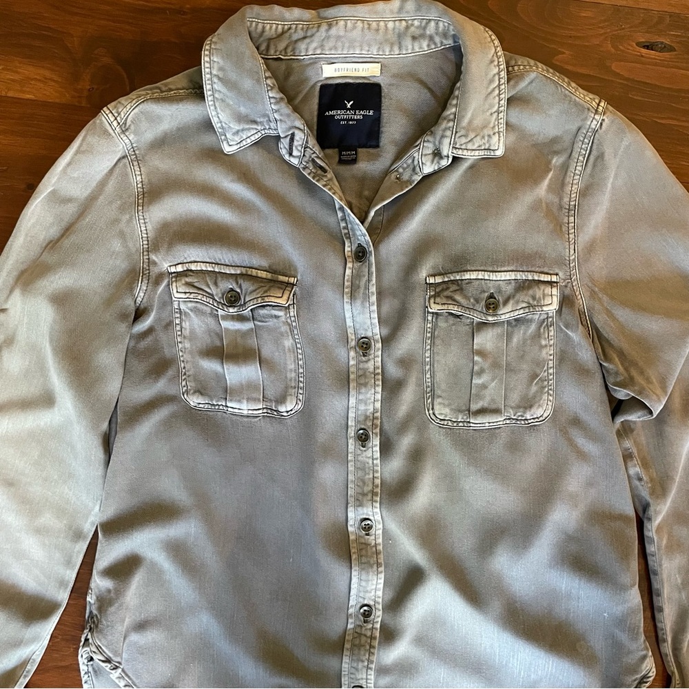 American Eagle Outfitters Gray Button Down Boyfriend Fit Shirt